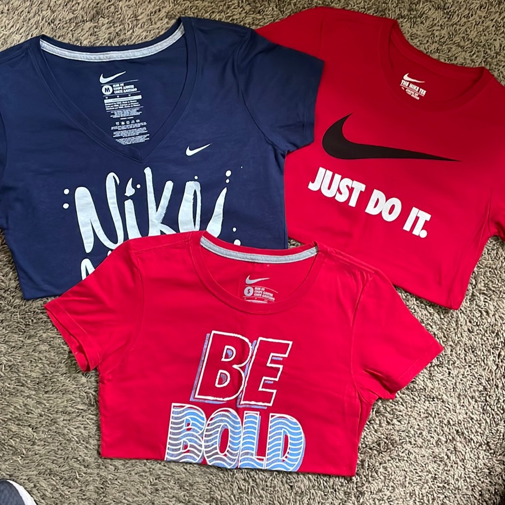 Nike  3 t-shirts, 2 red crew Sz S & 1 navy v neck Sz M EUC very cute styles